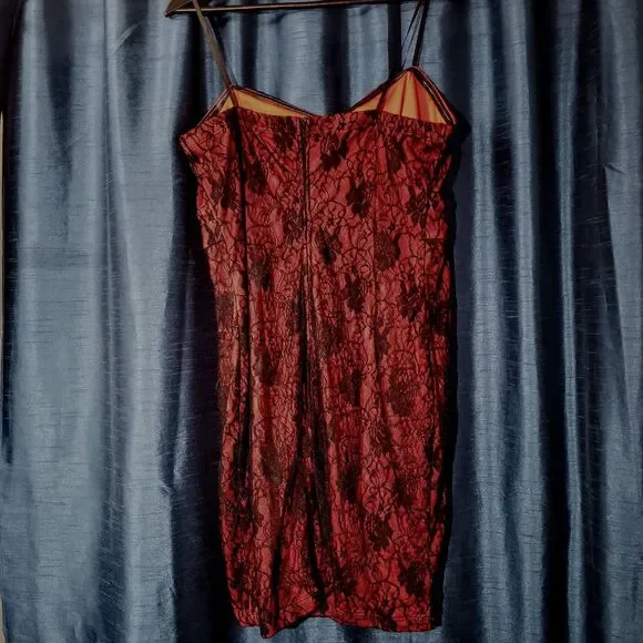 NWOT Torrid Red/Black Lace Bodycon Dress Sz. 2/18-20 Pinup/Sexy/Rockabilly/Goth - Picture 3 of 4